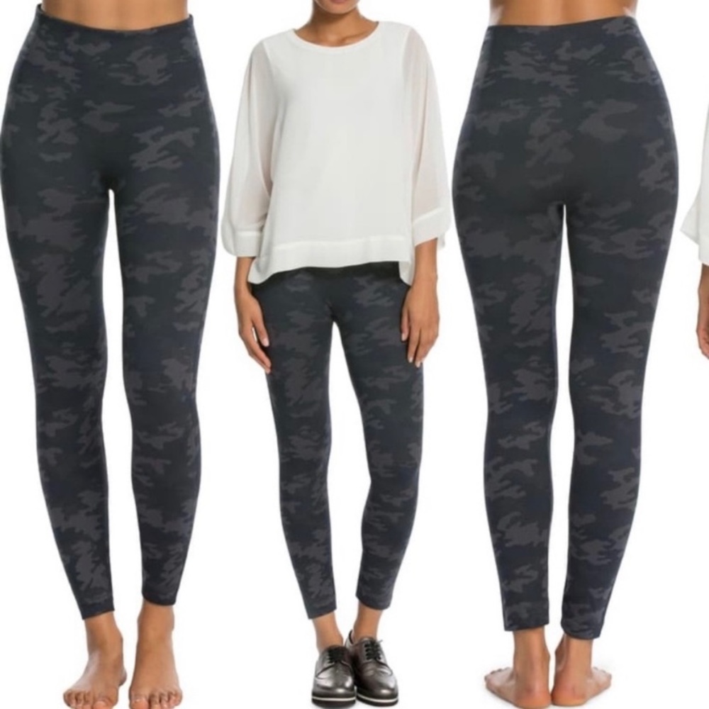 Spanx Look at Me Now Seamless Leggings Size Large
